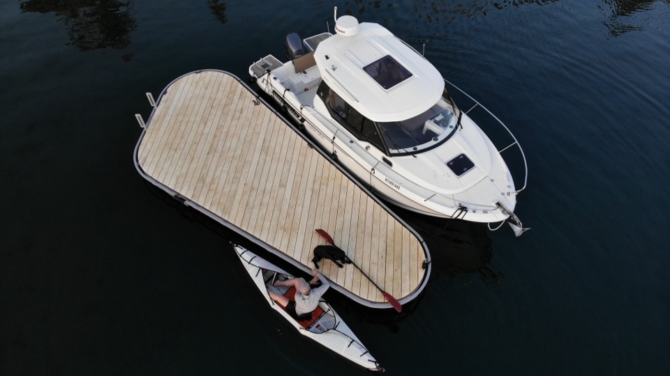 ξυλεία accoya deck σε yacht